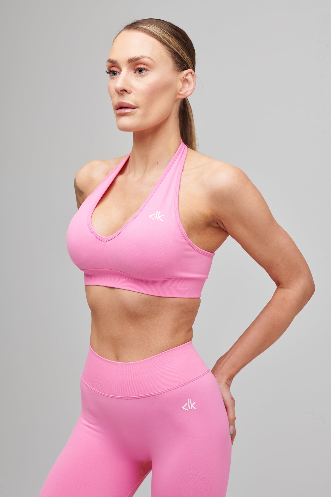 SNATCHED SEAMLESS SPORTS BRA- PINK